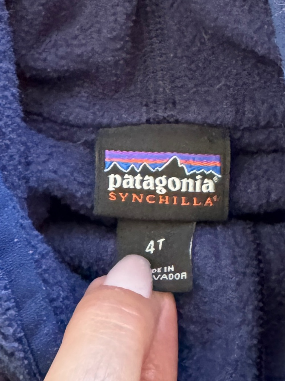 Patagonia Synchilla® Kids Navy Hoodie with Red Trim 4t - Picture 3 of 3